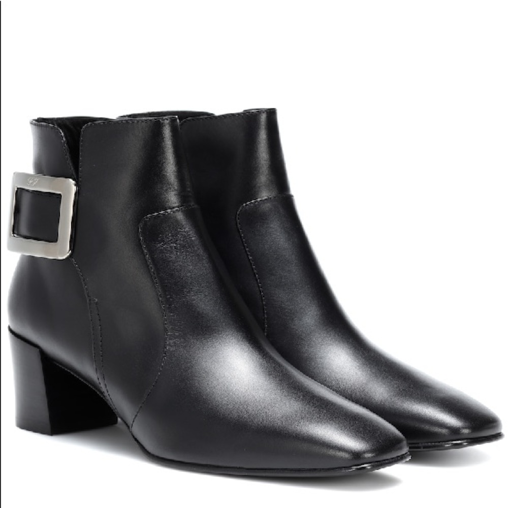 ROGER VIVIER Polly Leather Side-buckle Ankle Boots in Black